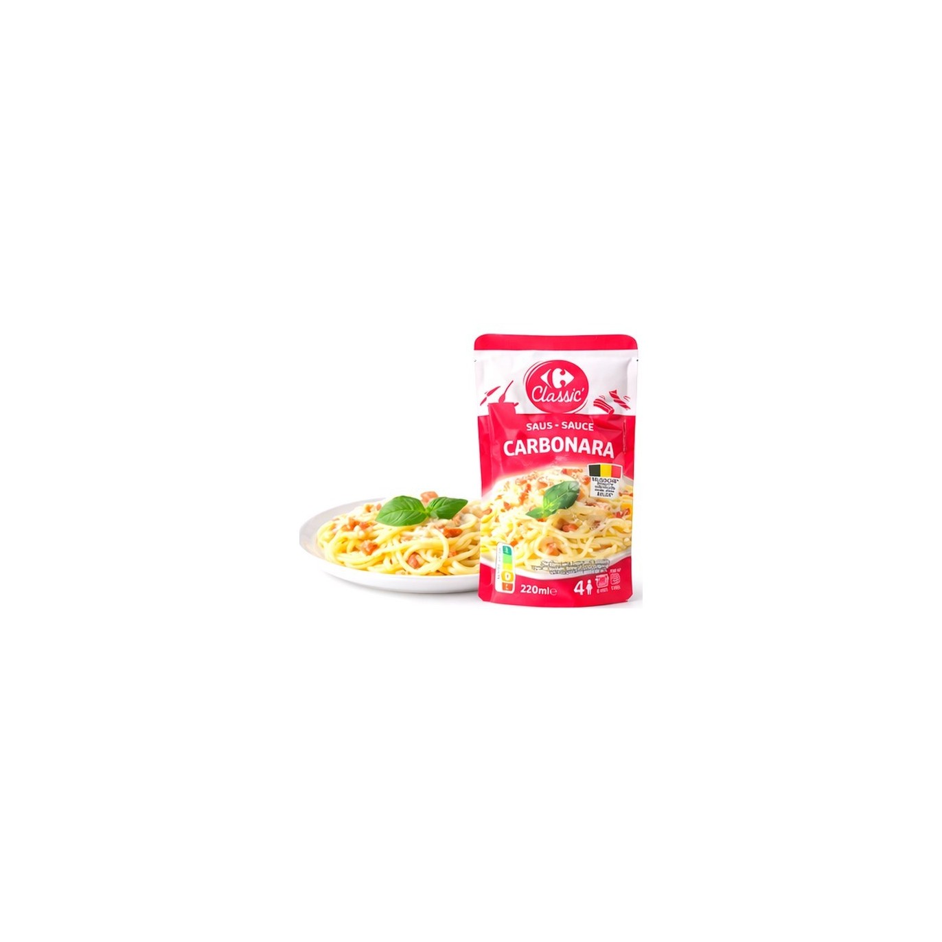 Versement sauce carbonara Carrefour Classic sur spaghetti crémeux avec lardons